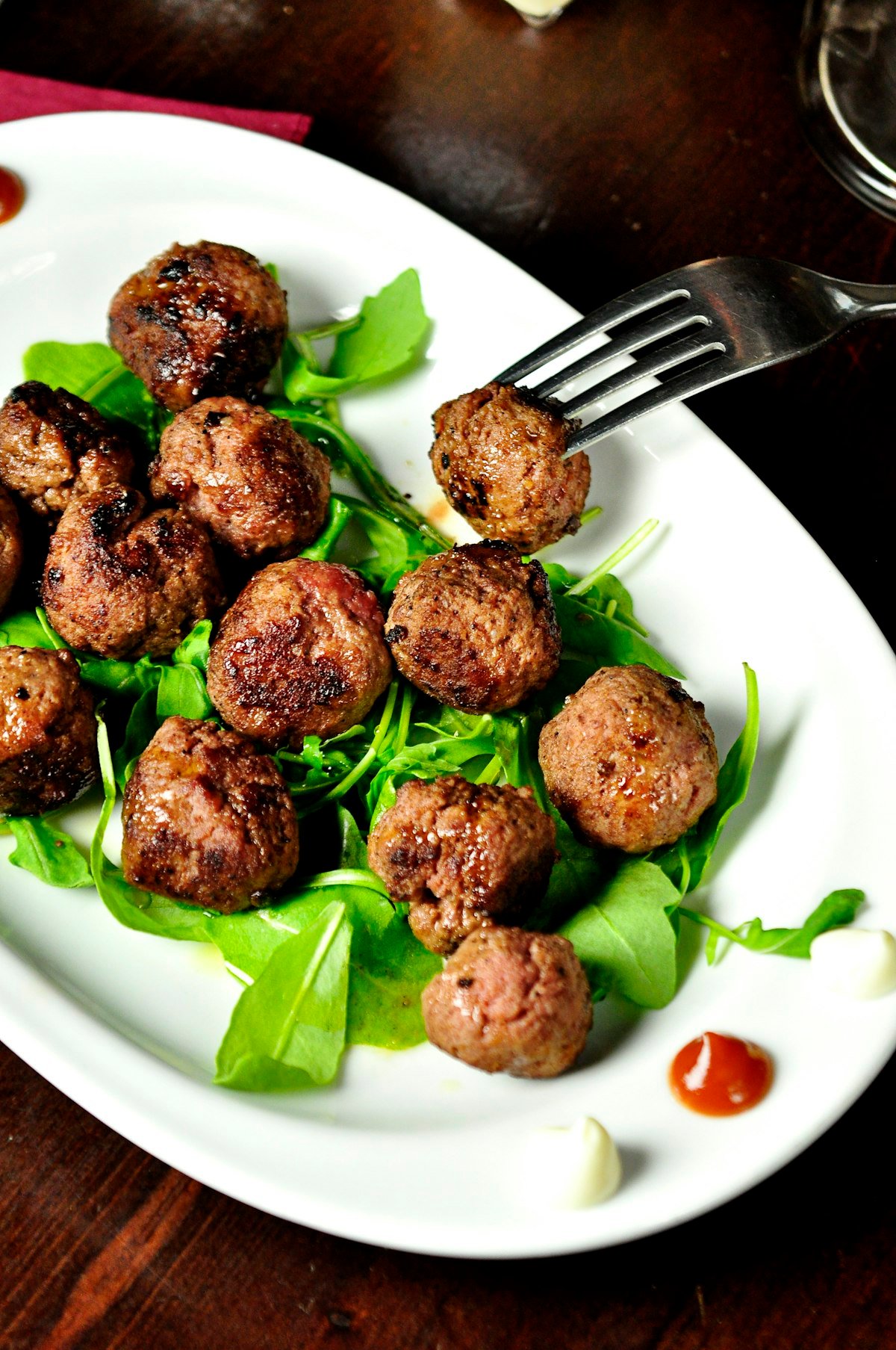 Tips Membuat Sate Ayam Empuk: Bumbu Meresap, Bakar Sempurna, dan Kacang Enak